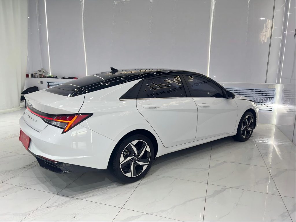 Hyundai Elantra 2022 1,5 л CVT LUX Premium Edition National VI - Huishida Trading