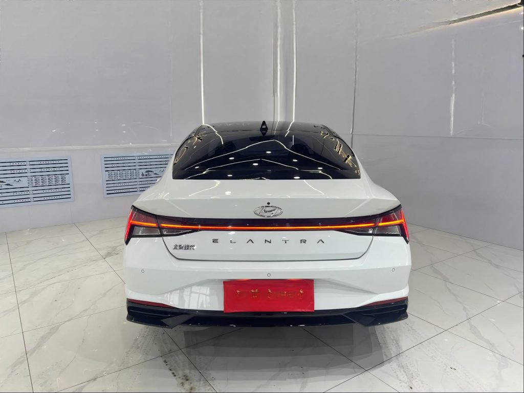 Hyundai Elantra 2022 1,5 л CVT LUX Premium Edition National VI - Huishida Trading