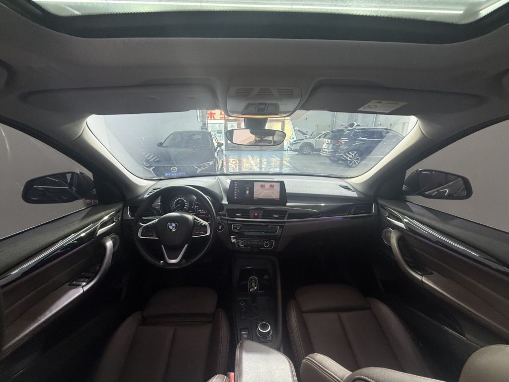 BMW X1 2021 модельного года Facelift sDrive20Li Fashion Edition - Huishida Trading