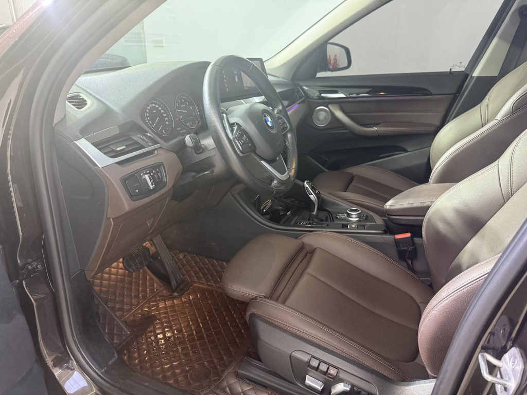 BMW X1 2021 модельного года Facelift sDrive20Li Fashion Edition - Huishida Trading