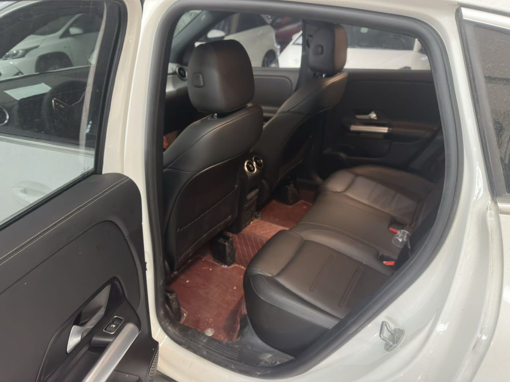 Mercedes-Benz GLA 2022 Модель GLA 180 - Huishida Trading