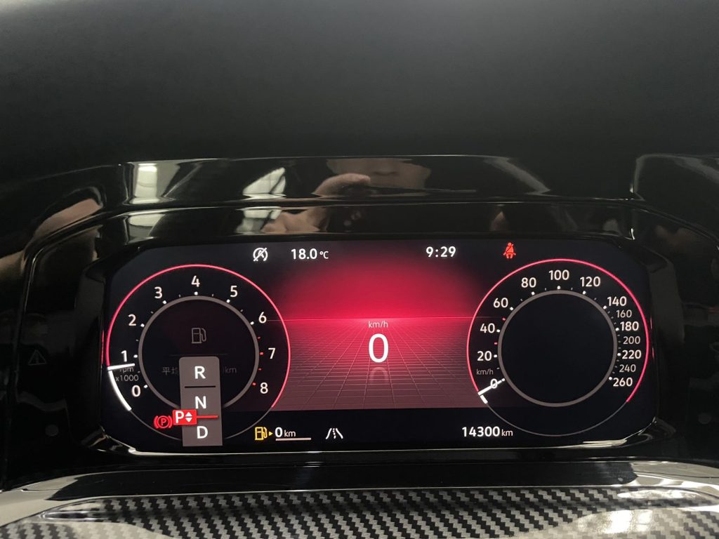 Volkswagen Golf 2022 280TSI DSG R-Line - Huishida Trading