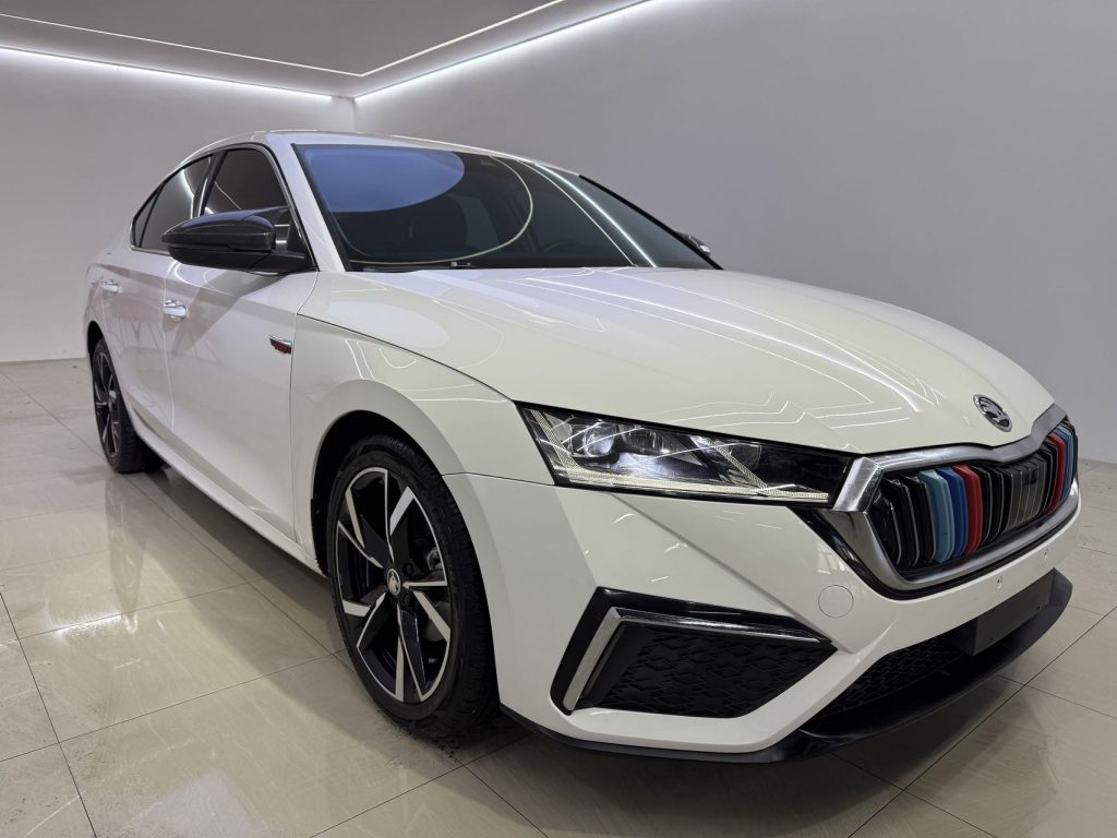 Skoda Octavia 2021 PRO TSI280 DSG Flagship Edition - Huishida Trading