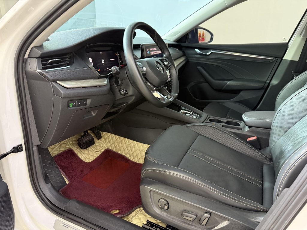 Skoda Octavia 2021 PRO TSI280 DSG Flagship Edition - Huishida Trading