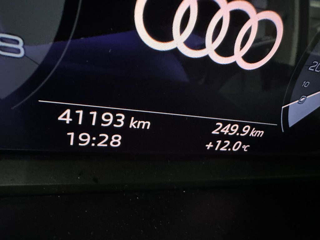 Audi Q3 2021 35 TFSI Enjoy Life Edition - Huishida Trading