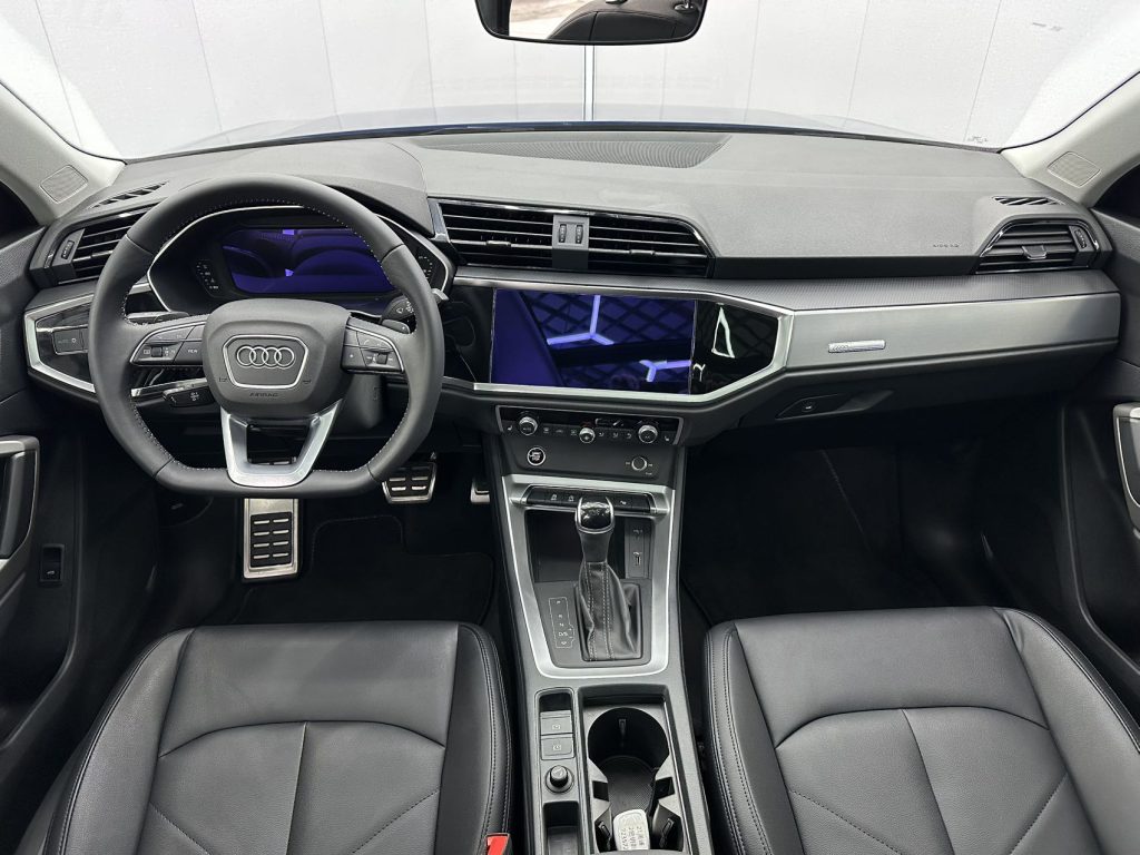 Audi Q3 2021 35 TFSI Enjoy Life Edition - Huishida Trading