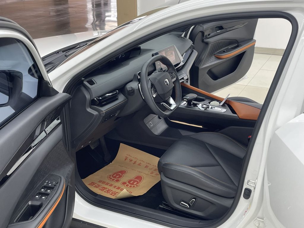 Changan UNI-V 2022 1.5T Premium Edition - Huishida Trading