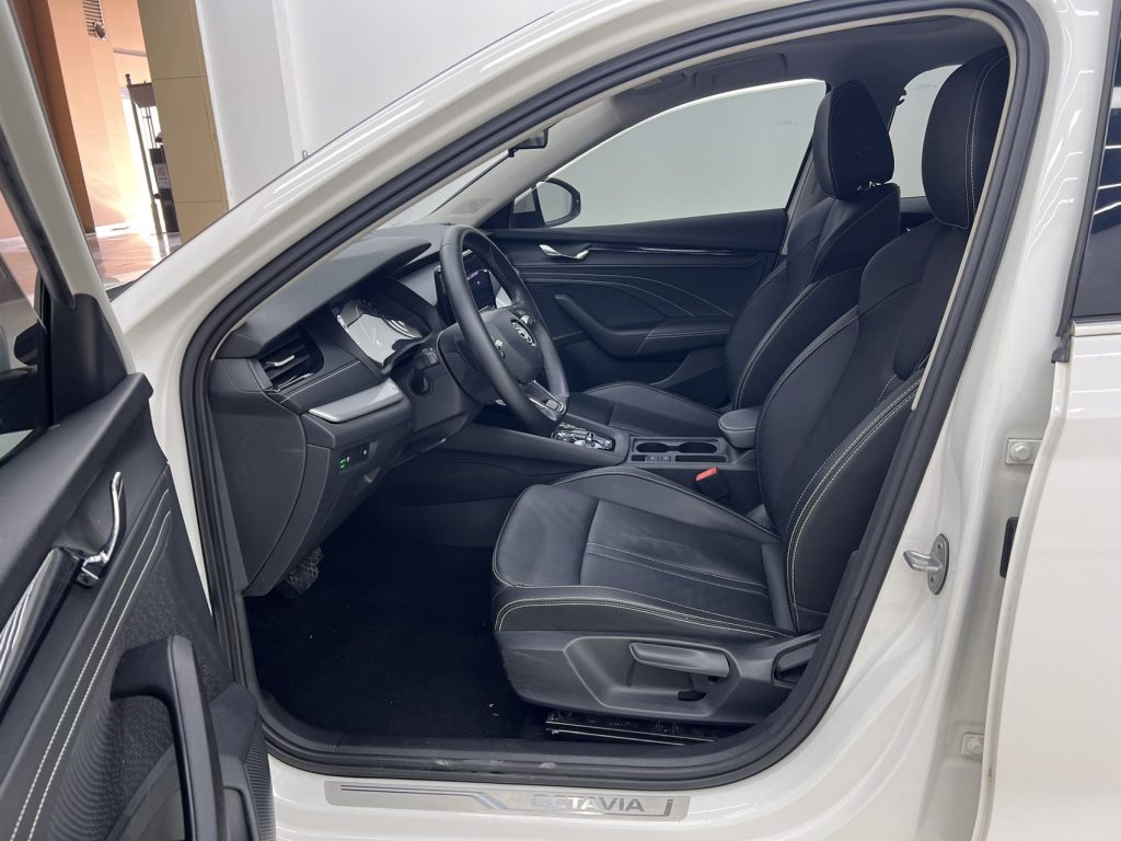 SKODA Octavia 2022 PRO TSI280 Premium Edition - Huishida Trading