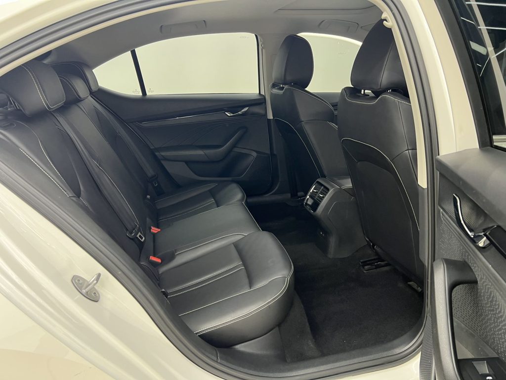 SKODA Octavia 2022 PRO TSI280 Premium Edition - Huishida Trading