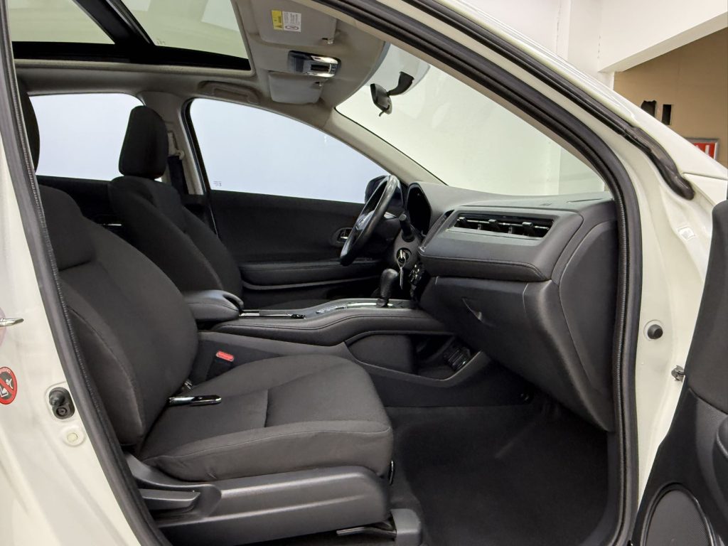 Honda Vezel 2022 1.5L CVT Elite Smart Editio - Huishida Trading