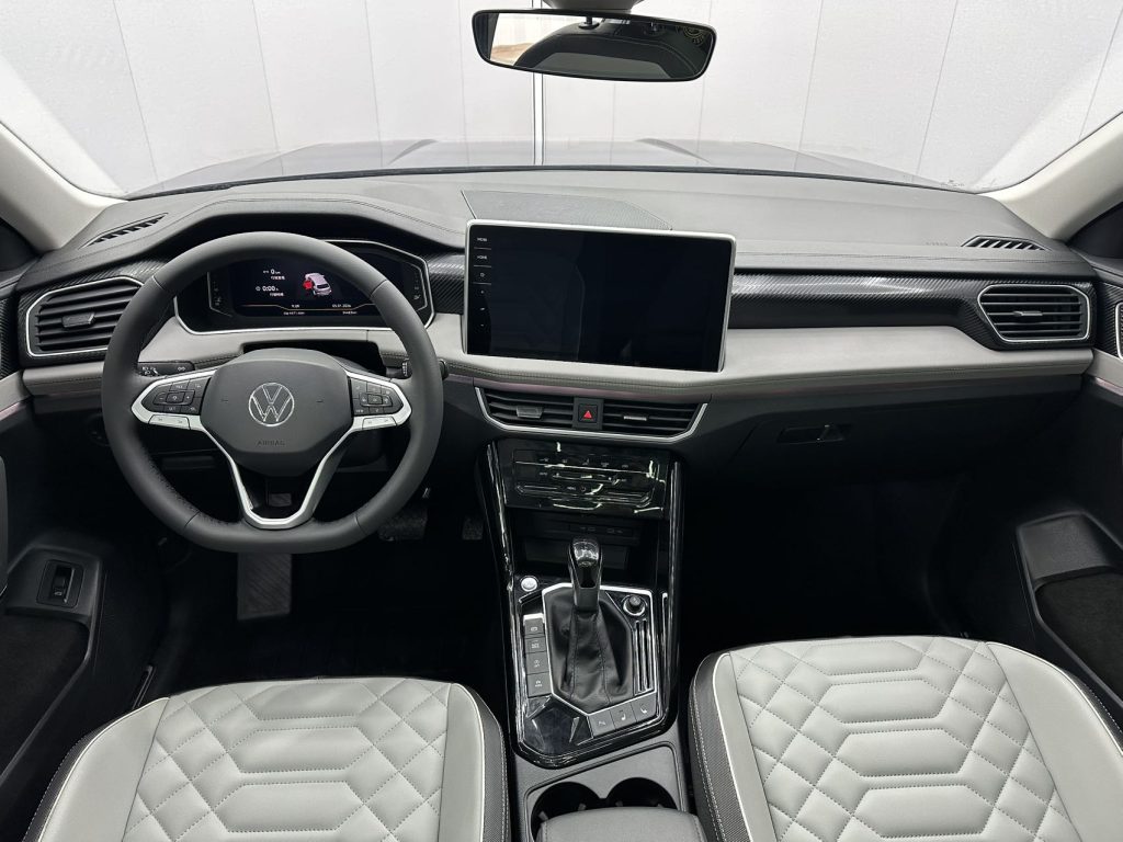 Volkswagen TAYRON 2023 280TSI с передним приводом Luxury Plus Advanced Edition - Huishida Trading