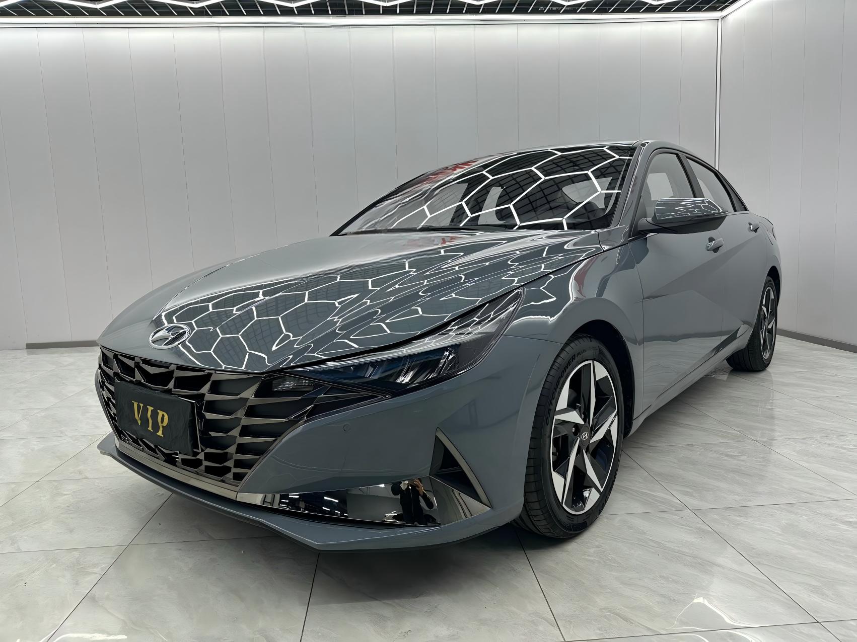 Hyundai Elantra  2022 1.5L CVT LUX Premium Edition