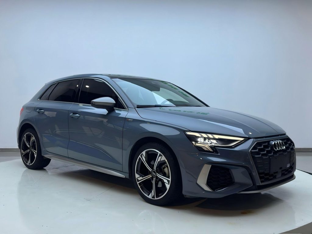 Audi A3 2022 Sportback 35 TFSI RS Package Racing Edition - Huishida Trading