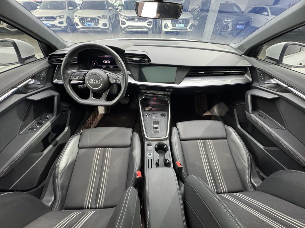 Audi A3 2022 A3L Limousine 35 TFSI Sportline - Huishida Trading