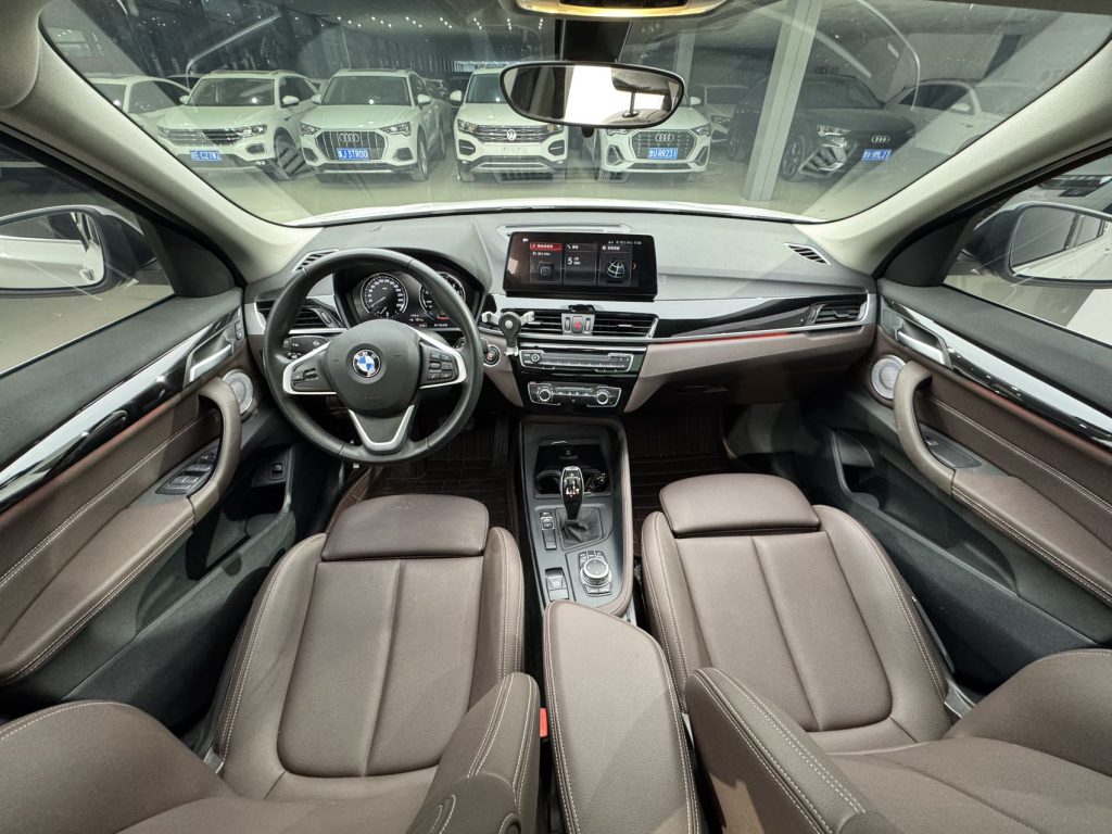 BMW X1 2022 sDrive20Li Fashion Edition - Huishida Trading