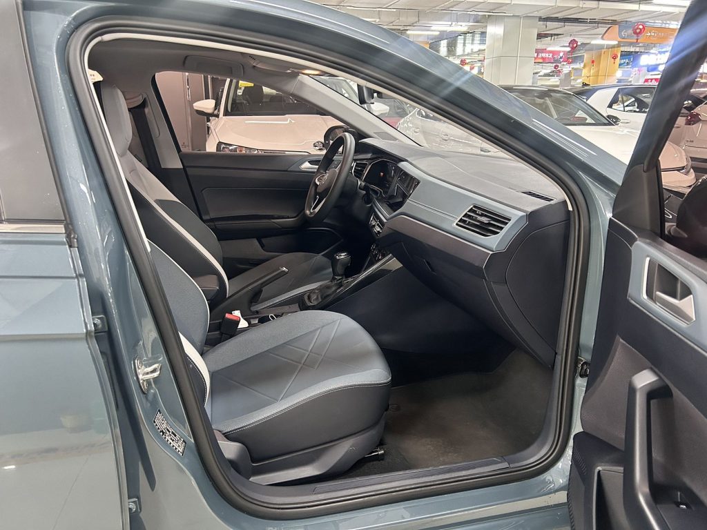 Volkswagen Lavida 2023 New Edge 1,5 л, автоматическая коробка передач, версия New Wish - Huishida Trading