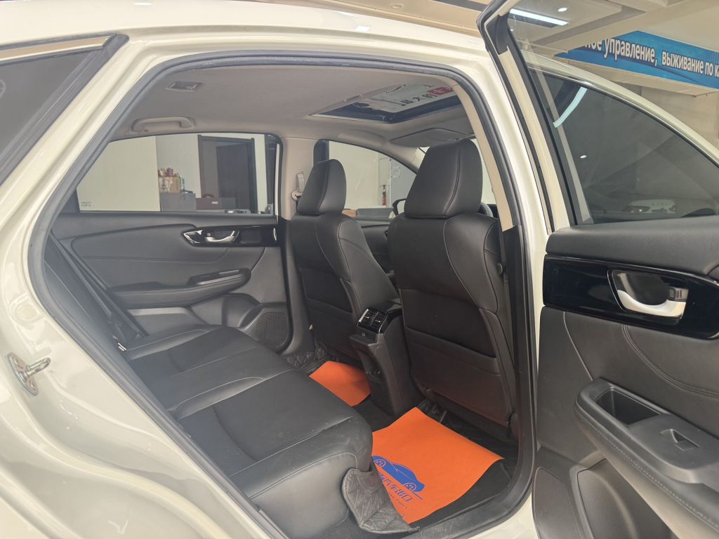 Honda CRIDER 2022 180Turbo CVT Luxury Edition - Huishida Trading