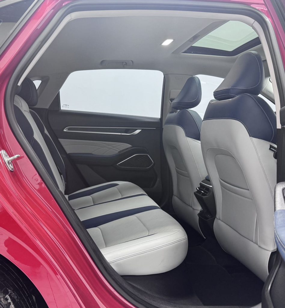 Geely Emgrand 2022 4-е поколение 1,5 л CXT Flagship - Huishida Trading