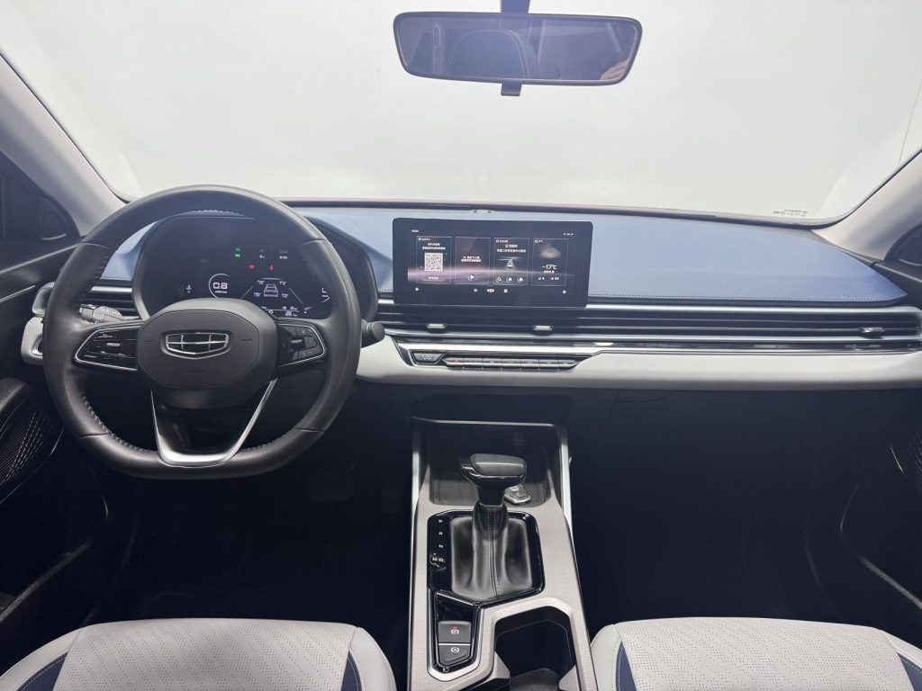 Geely Emgrand 2022 4-е поколение 1,5 л CXT Flagship - Huishida Trading