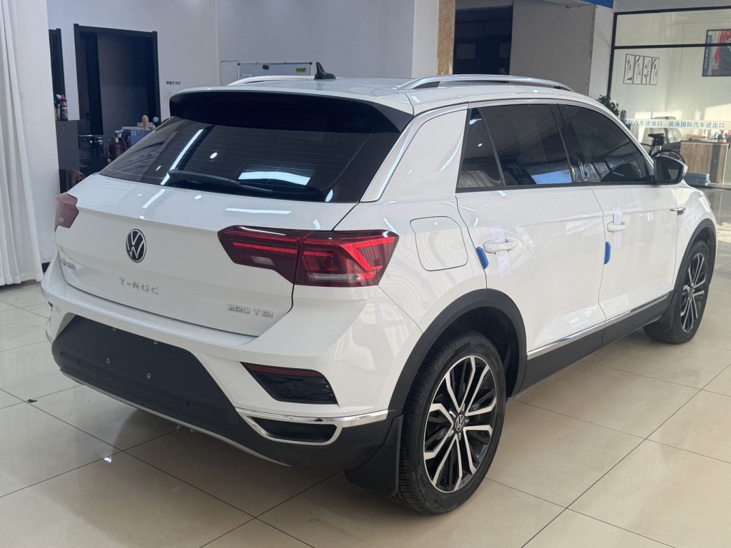 Volkswagen T-ROC 2022 280TSI DSG Передний привод Comfort PLUS - Huishida Trading