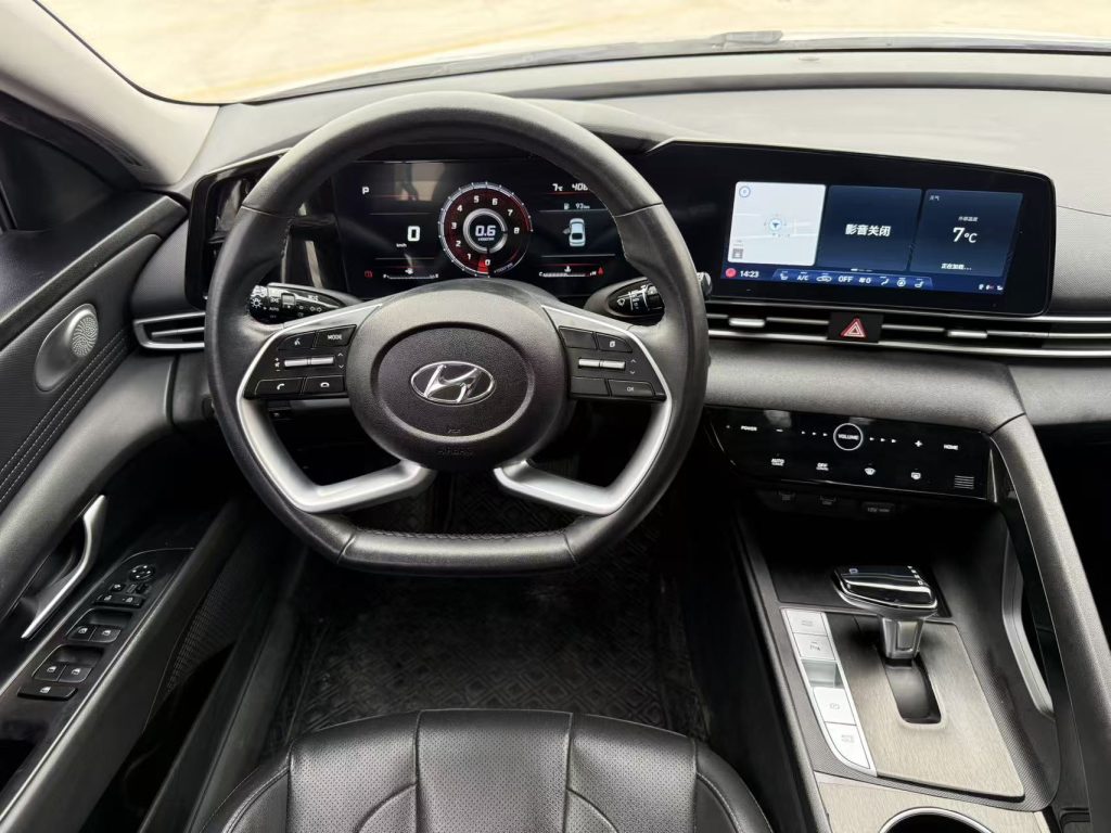 Hyundai Elantra 2022 года 1,5 л CVT GLX Elite Edition - Huishida Trading