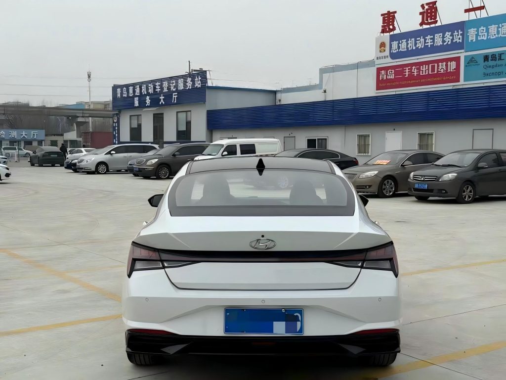 Hyundai Elantra 2022 года 1,5 л CVT GLX Elite Edition - Huishida Trading