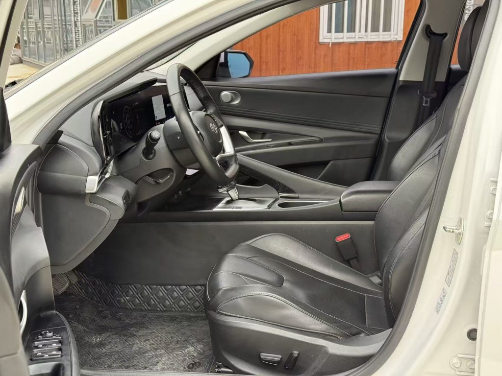 Hyundai Elantra 2022 года 1,5 л CVT GLX Elite Edition - Huishida Trading