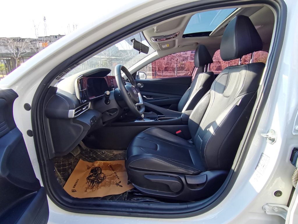 Hyundai Elantra 2022 1,5 л CVT GLX Elite Edition - Huishida Trading