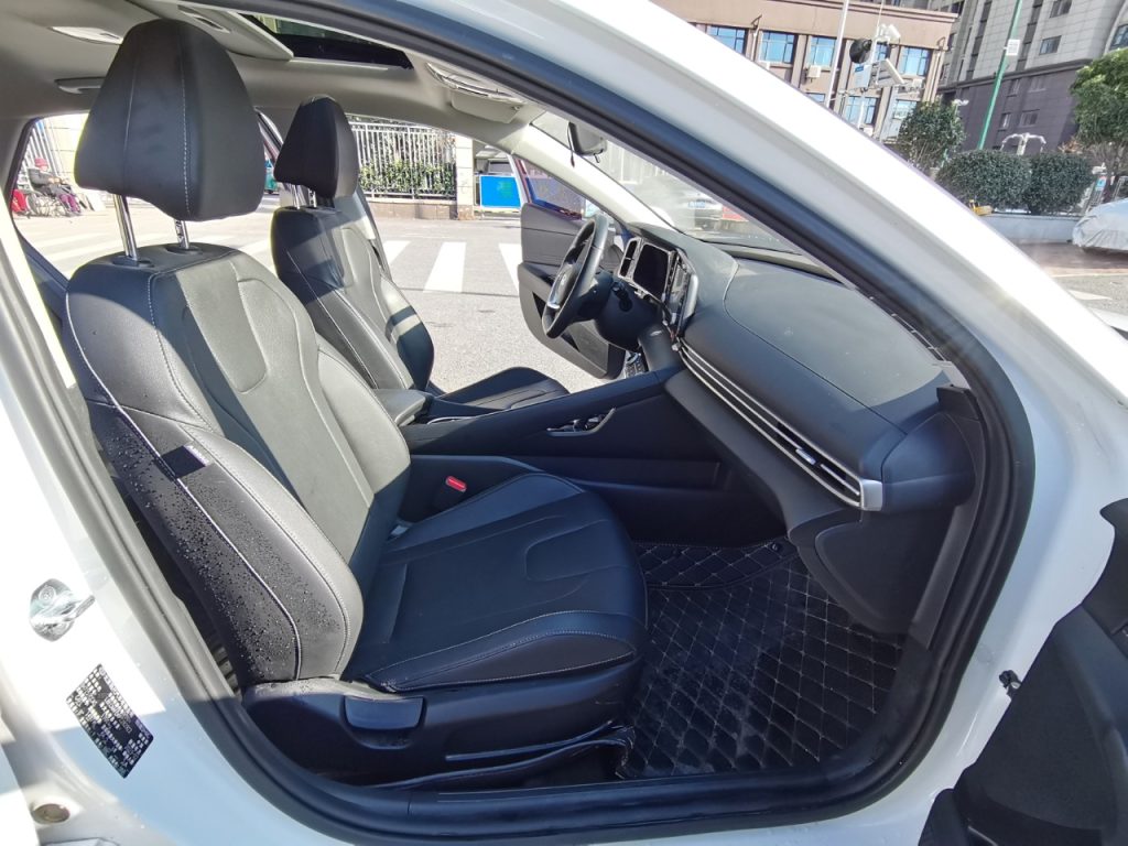 Hyundai Elantra 2022 1,5 л CVT GLX Elite Edition - Huishida Trading