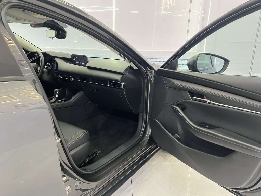 Mazda3 Axela 2022 2.0L Automatic Premium Edition - Huishida Trading