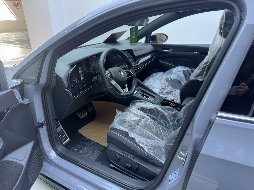 Volkswagen Golf 2023 года 280TSI DSG R-Line Lite - Huishida Trading