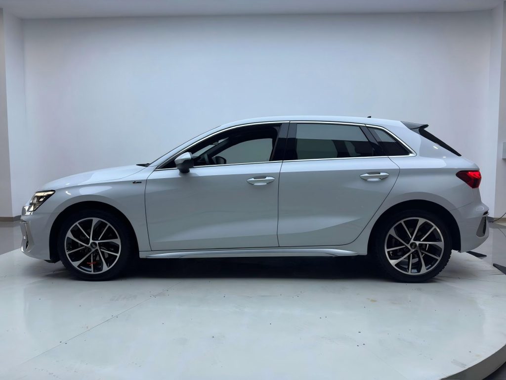 Audi A3 2023 Sportback 35 TFSI Progressive Sport - Huishida Trading