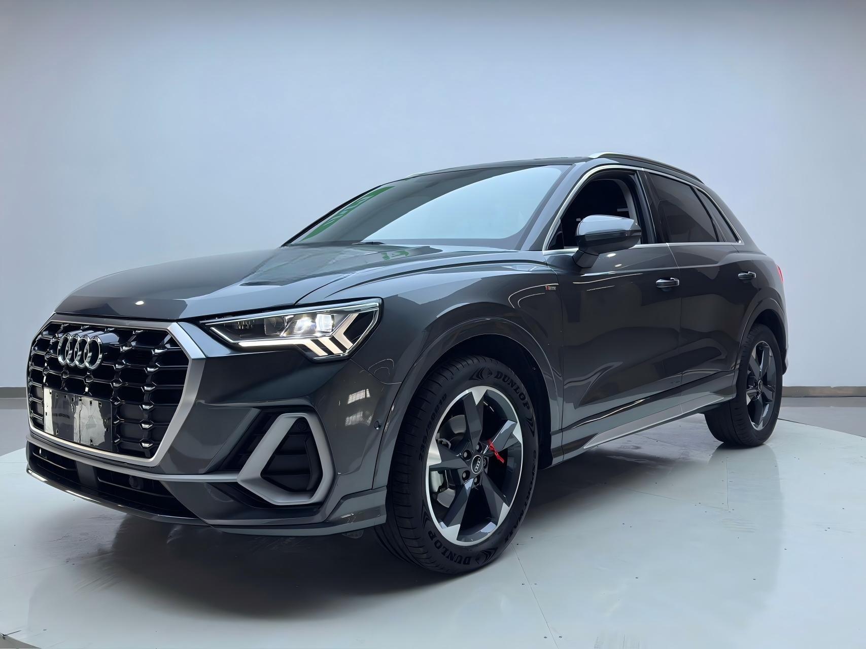 Audi Q3  2022 года  35 TFSI Sportline  National VI