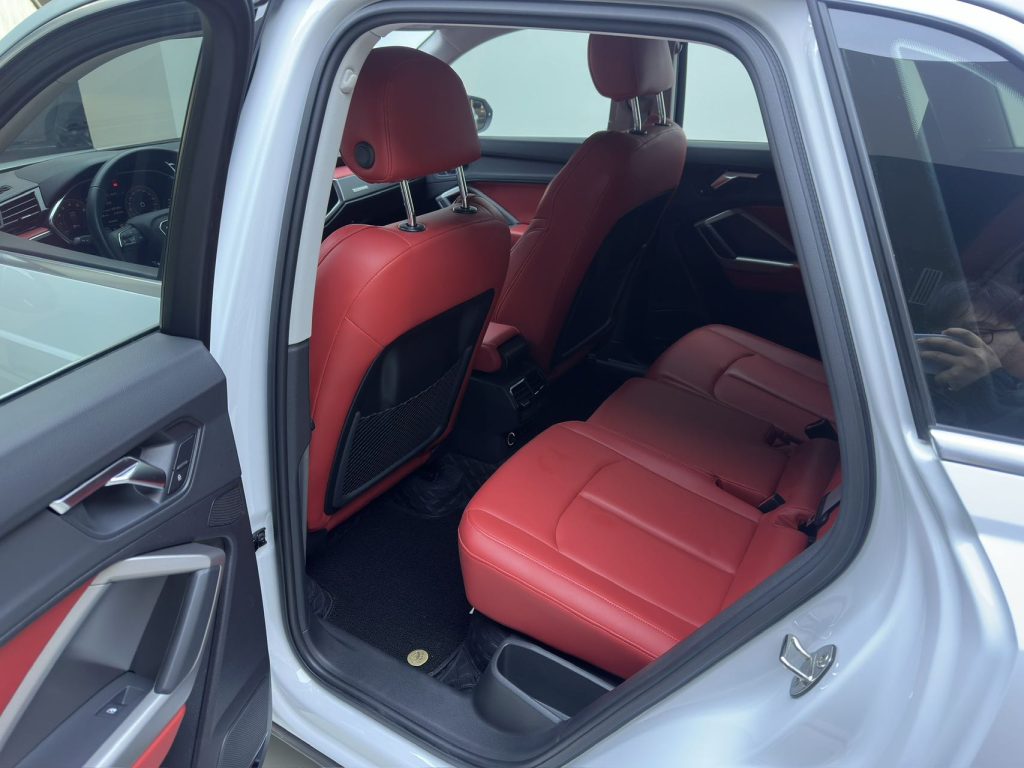 Audi Q3 2023 года 35 TFSI Sportline (1.4T) - Huishida Trading