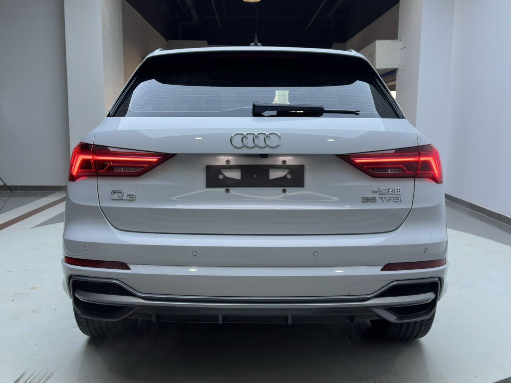 Audi Q3 2023 года 35 TFSI Sportline (1.4T) - Huishida Trading