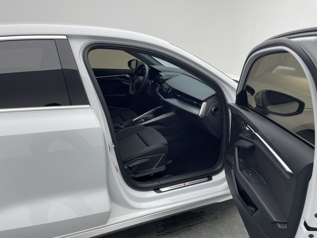 Audi A3 2021 A3L Limousine 35 TFSI Progressive Sport - Huishida Trading