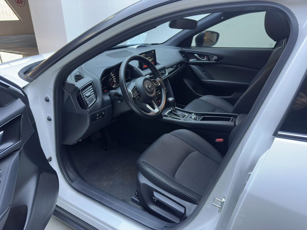 Mazda CX-4 2021 года 2,0 л Автоматическая коробка передач Передний привод Skyactiv-Explorer Edition - Huishida Trading