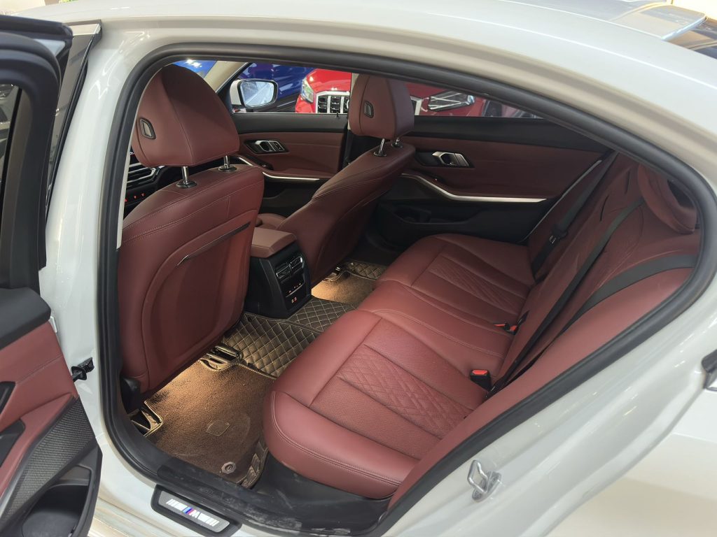 BMW 3 серии 2023 года 320Li M Sport Package - Huishida Trading