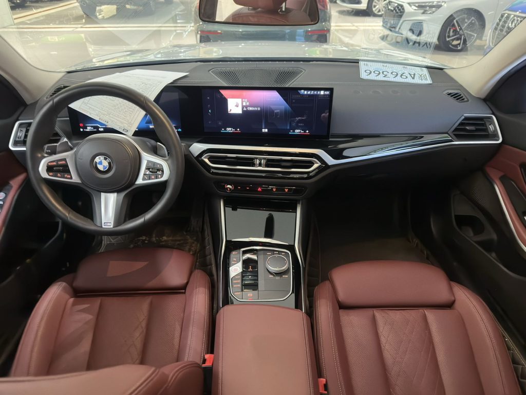 BMW 3 серии 2023 года 320Li M Sport Package - Huishida Trading