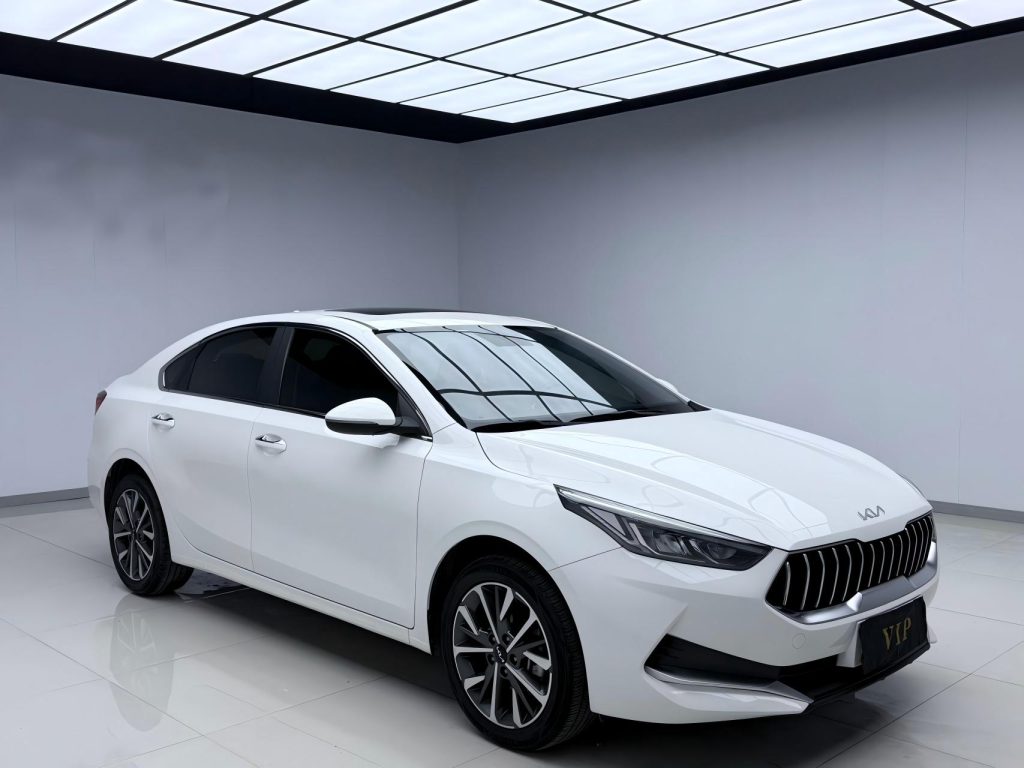 Kia K3 2021 1,5 л CVT Fashion Edition - Huishida Trading