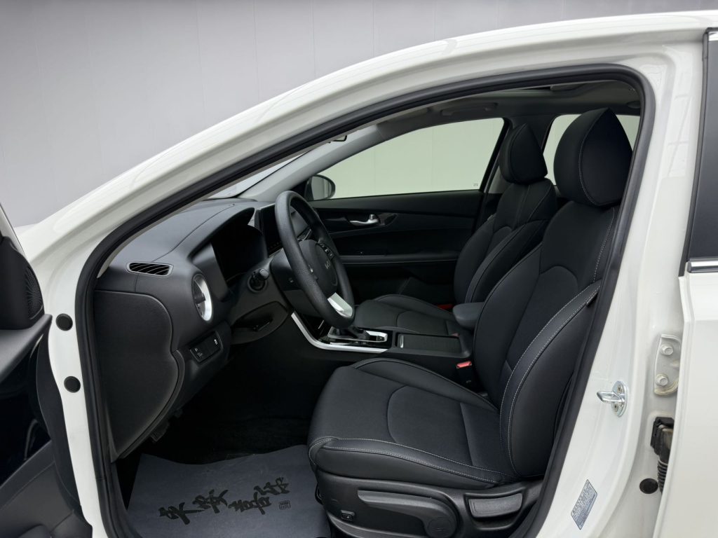 Kia K3 2021 1,5 л CVT Fashion Edition - Huishida Trading