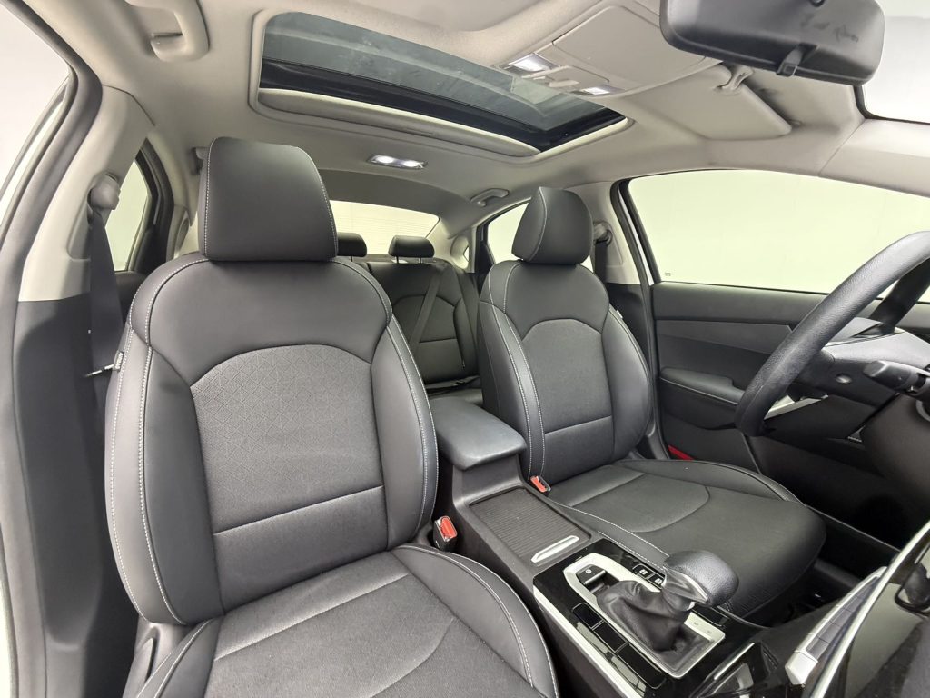 Kia K3 2021 1,5 л CVT Fashion Edition - Huishida Trading