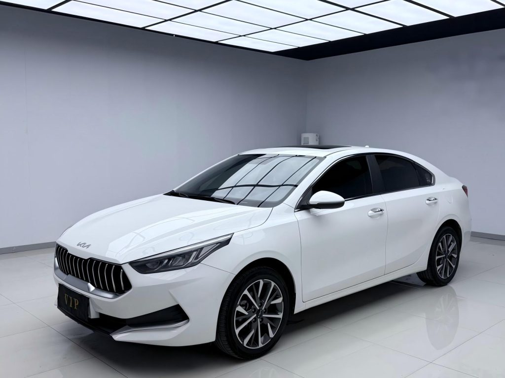 Kia K3 2021 1,5 л CVT Fashion Edition - Huishida Trading