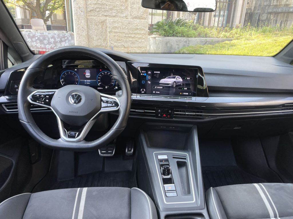 Volkswagen Golf 2021 280TSI DSG R-Line - Huishida Trading