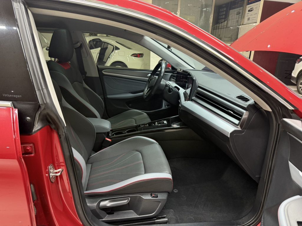 Volkswagen Lamando L 022 Модель 280TSI DSG Cool Edition - Huishida Trading