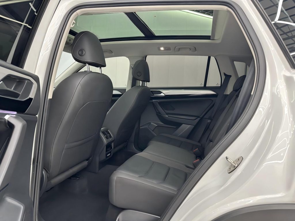 Volkswagen TAYRON 2022 года 280TSI Передний привод Luxury Smart Connect Edition - Huishida Trading