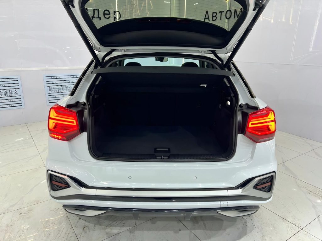 Audi Q2L 2022 Модель 35 TFSI Sporty Style National VI - Huishida Trading