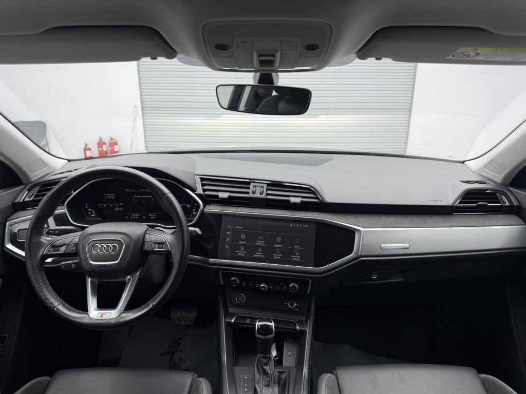 Audi Q3 Sportback 2023 35 TFSI Progressive 1.4T - Huishida Trading