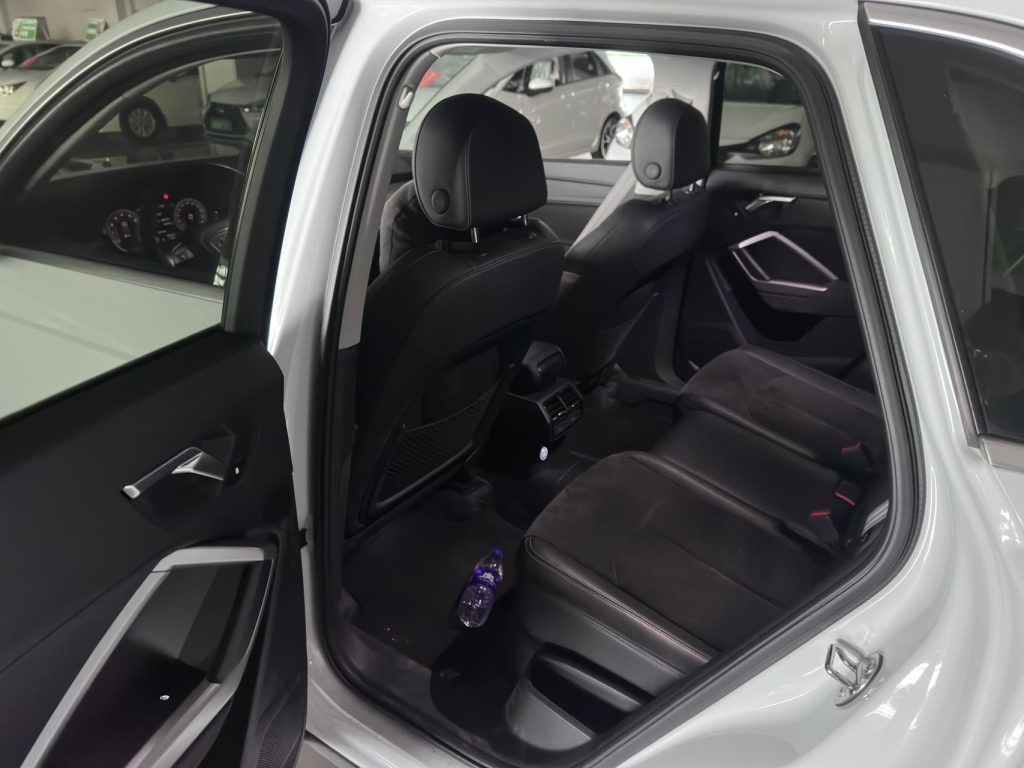 Audi Q3 2022 года 35 TFSI Sportline - Huishida Trading