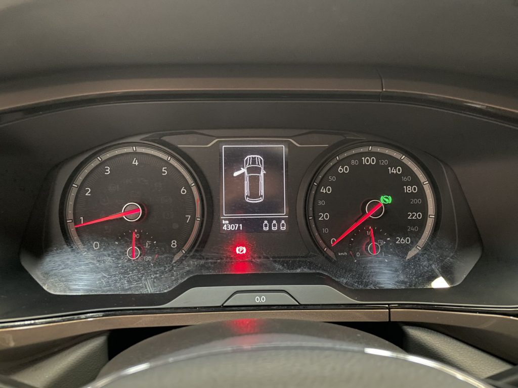 Volkswagen Tharu 2021 280TSI Two-Wheel Drive Luxury Edition PLUS - Huishida Trading